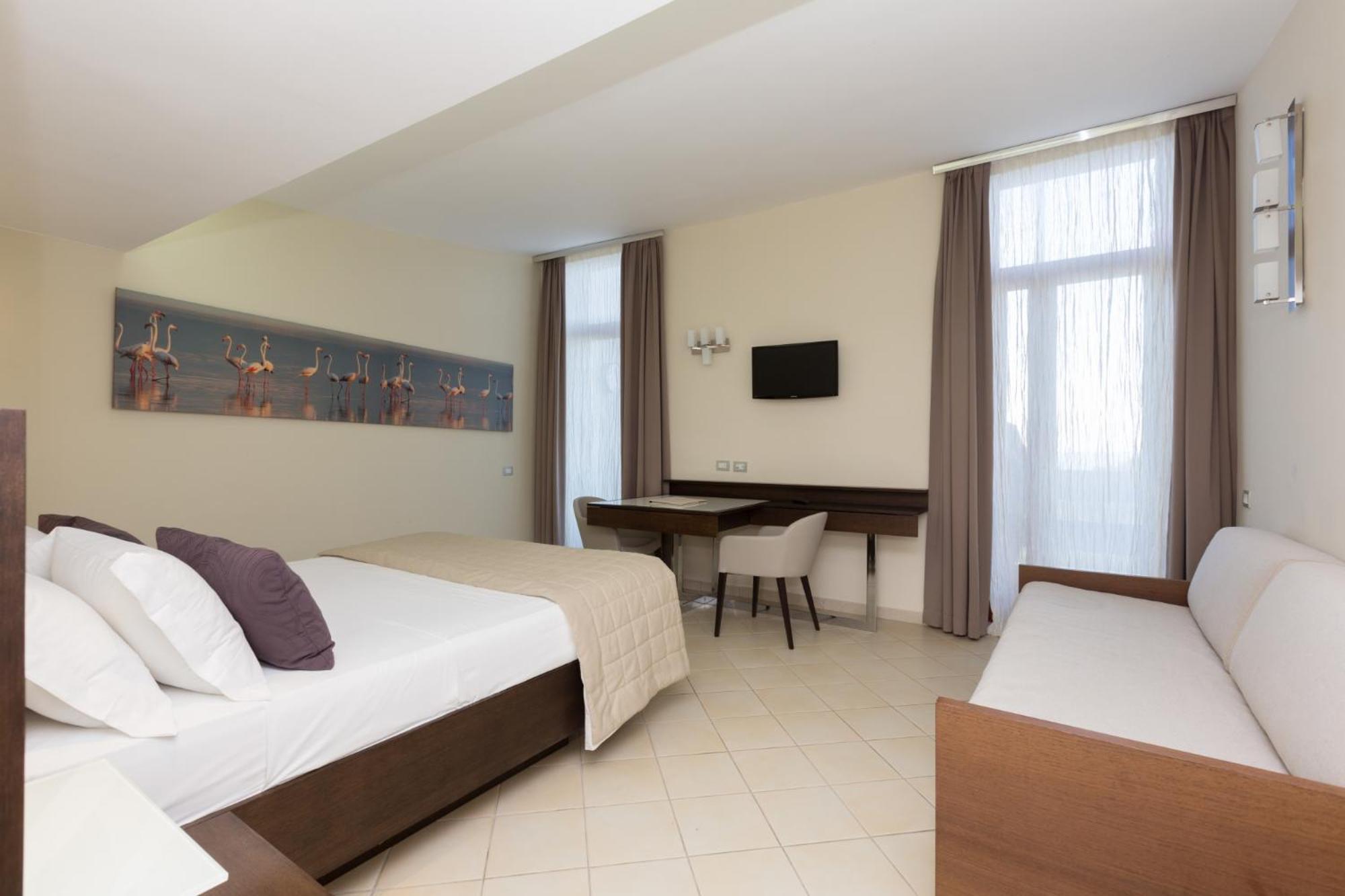 Valtur Baia Del Gusmay Beach Resort Peschici Room photo